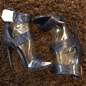 Steve Madden Navy Blue & Black Snakeskin Heels